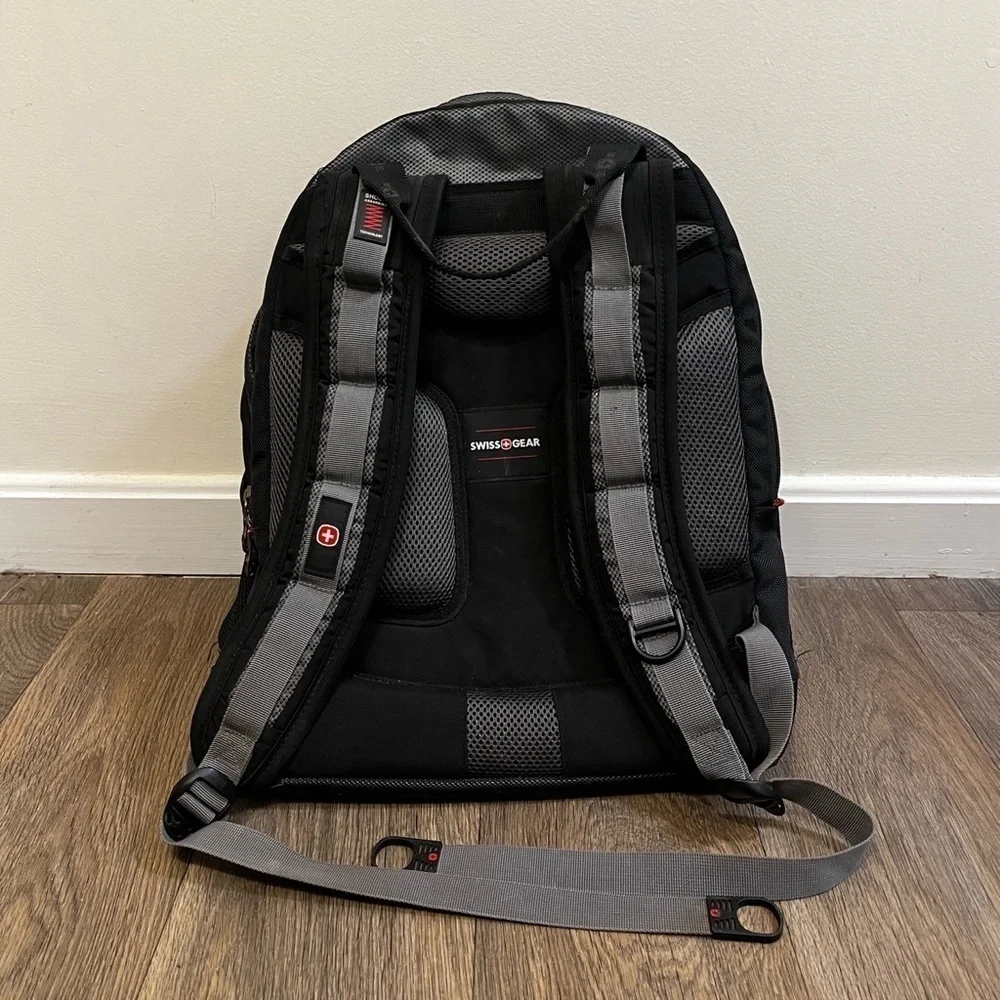 SwissGear WENGER 16” Laptop Backpack